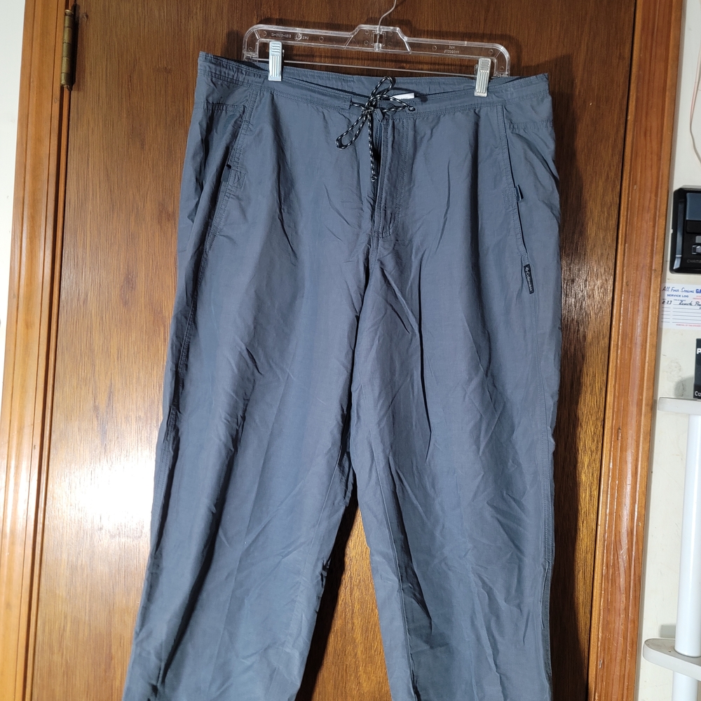 Columbia Womens Gray Cargo Pants NWT XL